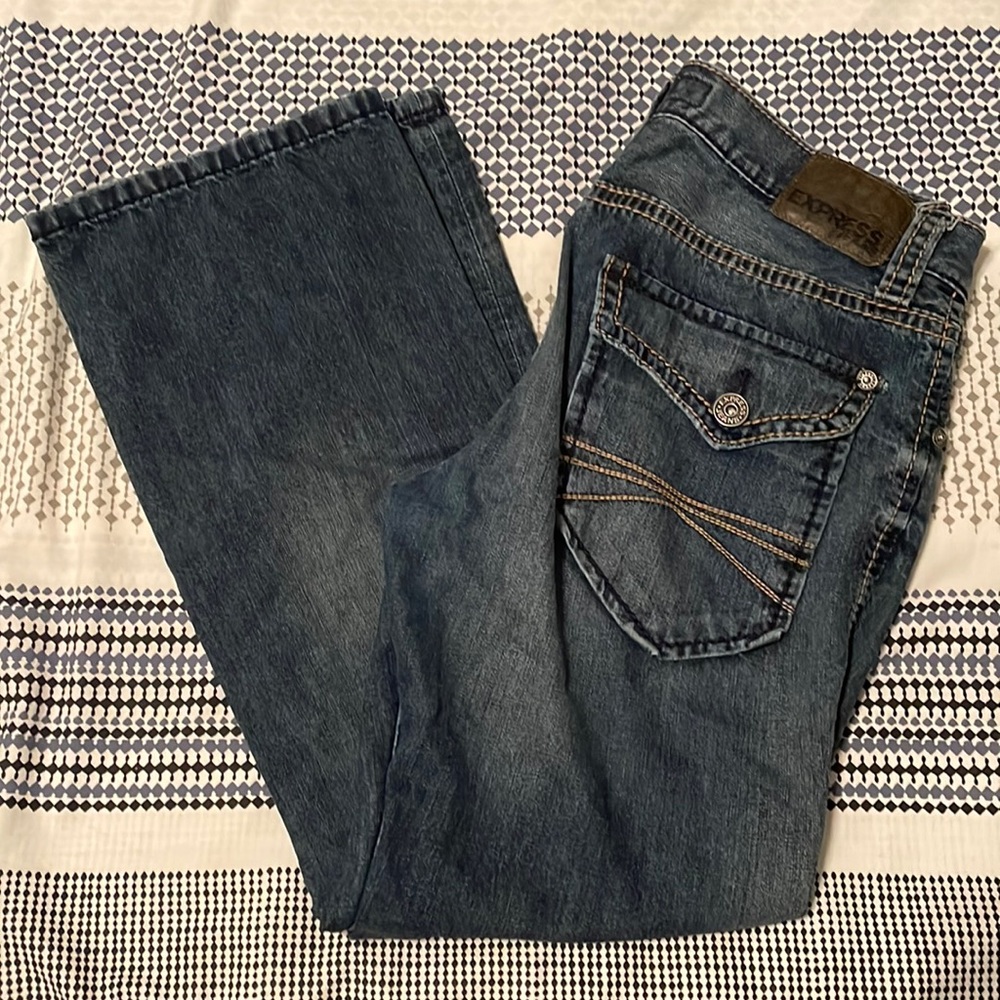 Express Jeans. Kingston classic fit.
